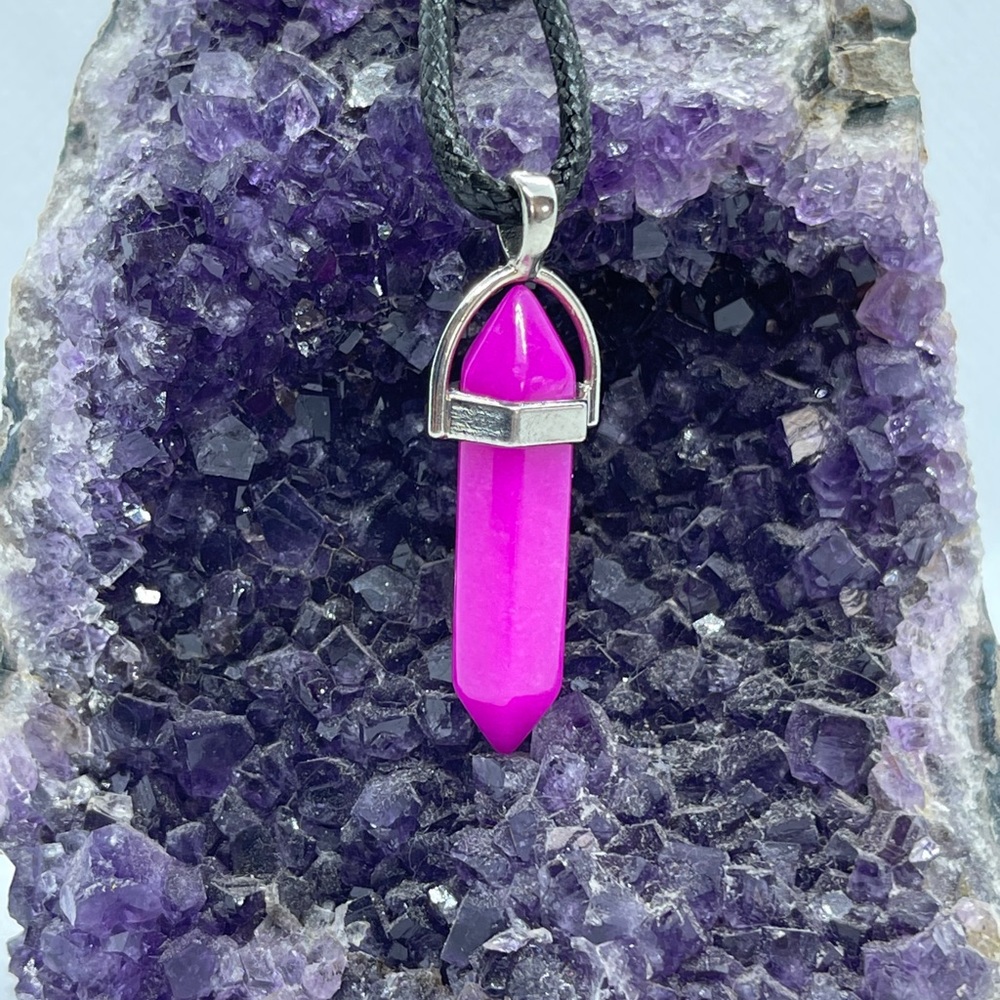 Earth stone colored pendant